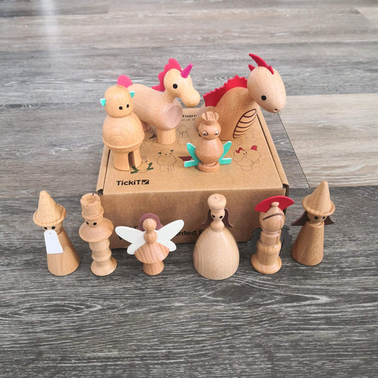 Wooden enchanted figures - Small world play